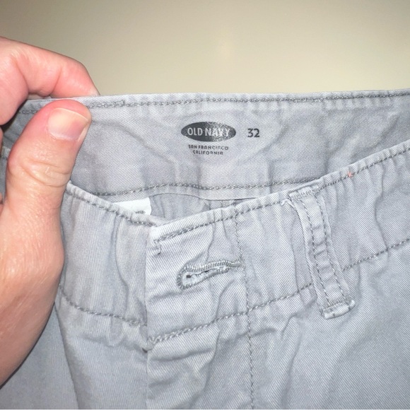 Mens OLD NAVY SHORTS size 32 - Picture 2 of 6